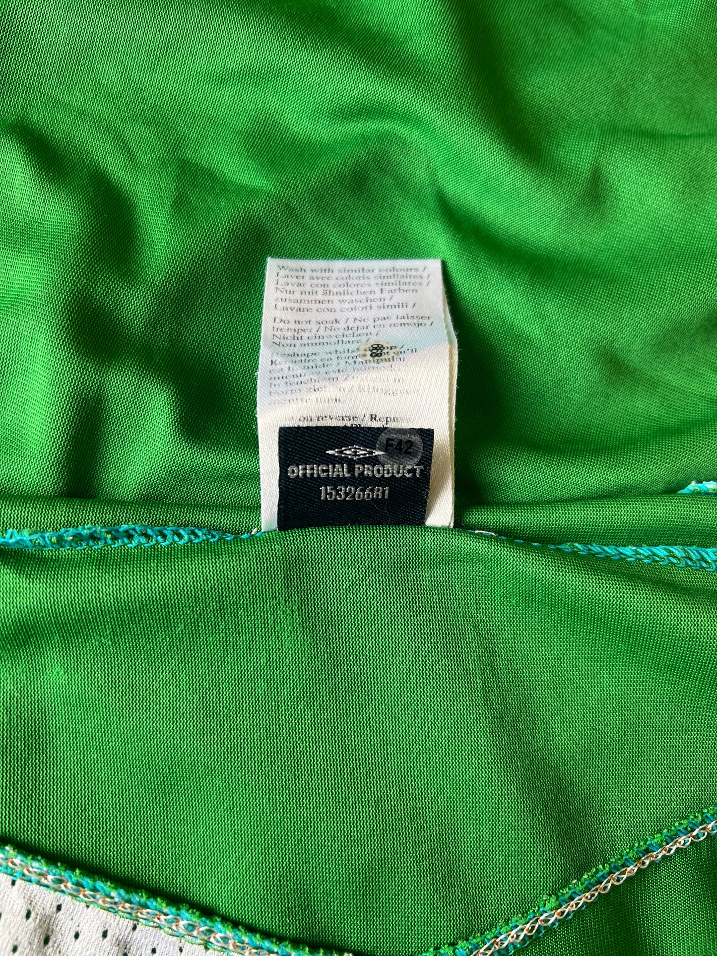 Vintage Umbro Ireland Home Jersey 2006 Small