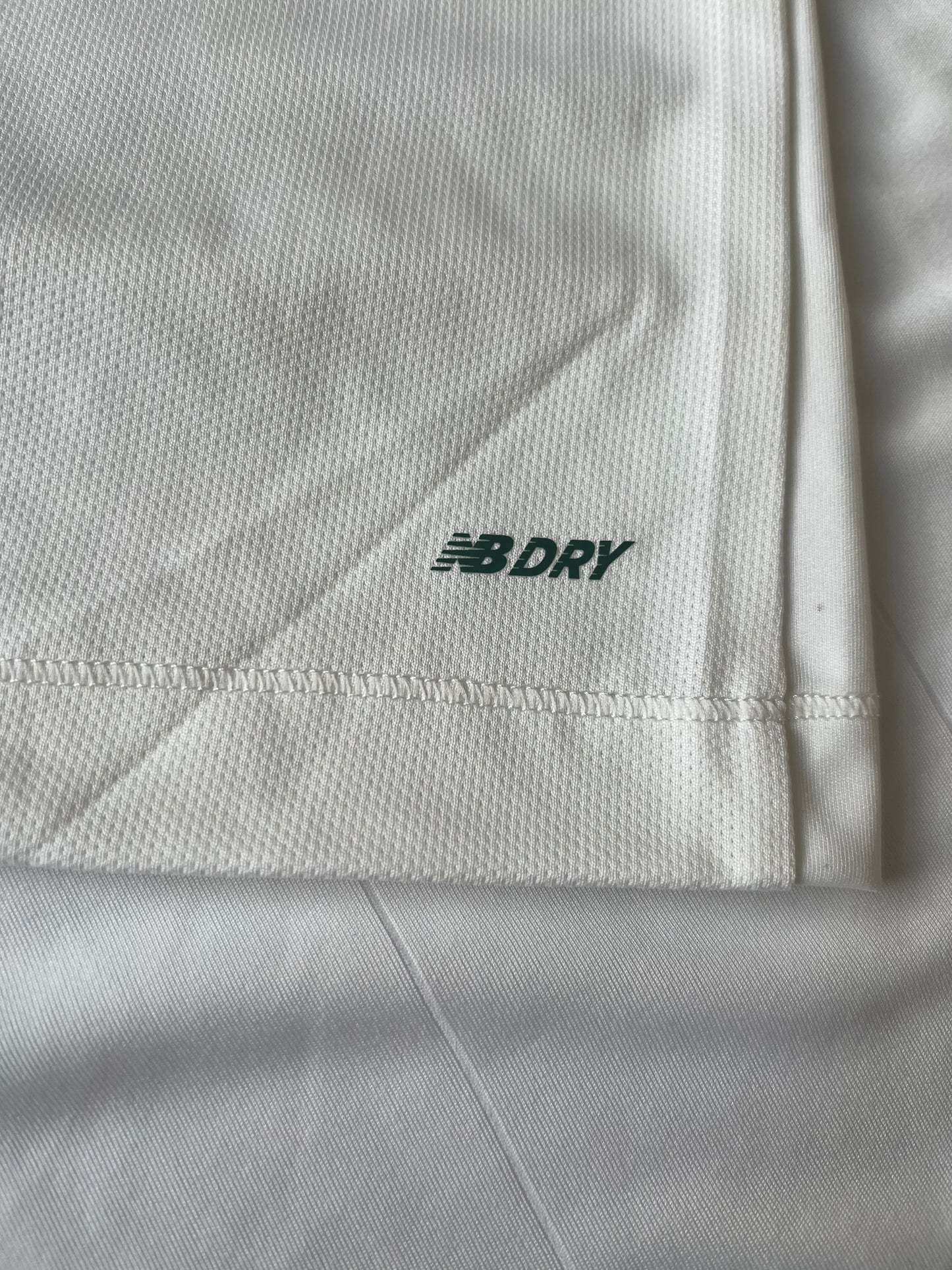 New Balance Ireland Away Jersey 2019-20 Large Sponsorless Version Long Sleeve