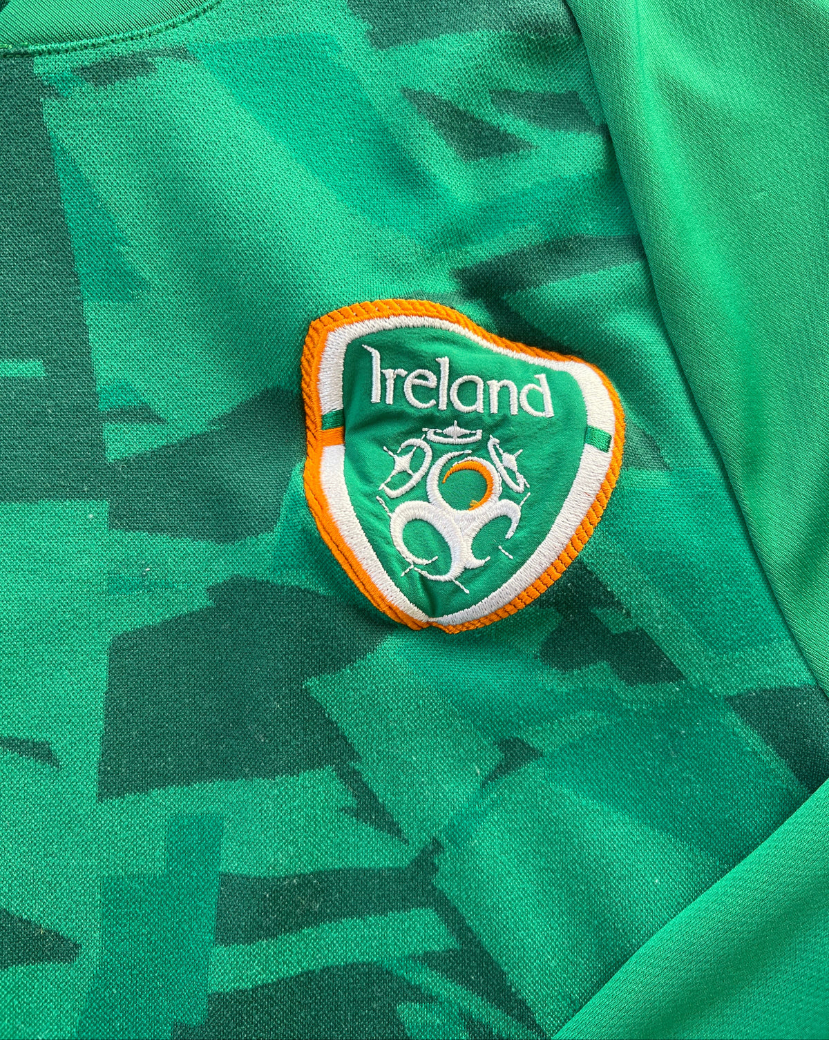 Umbro Ireland Home Jersey 2022 Small Long Sleeve