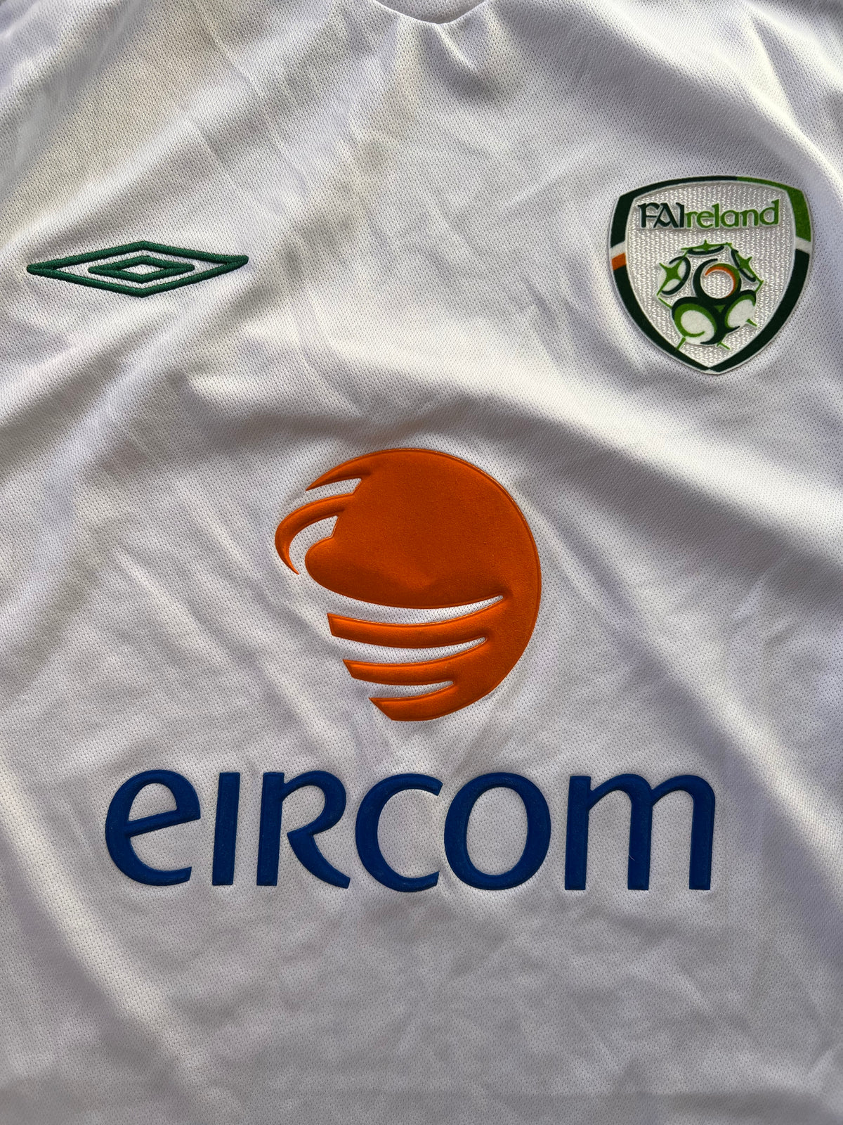 Vintage Umbro Ireland Away Jersey 2006 Large